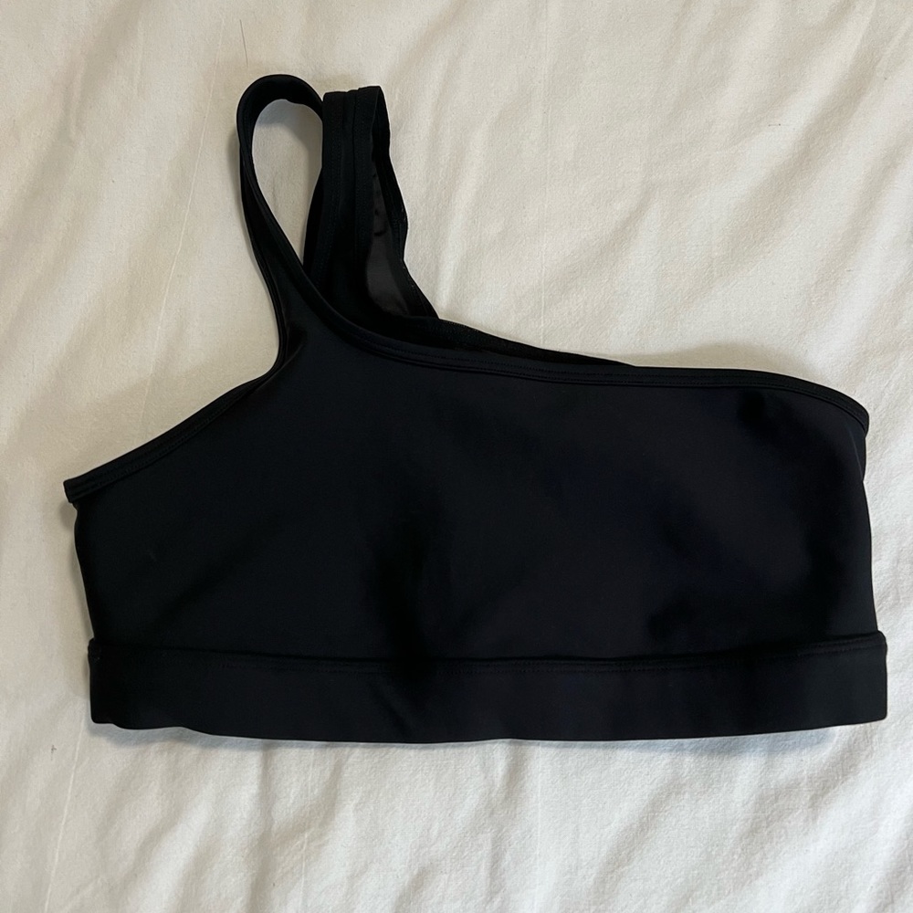 Alo Yoga Airlift Excite bra! Size medium worn once!